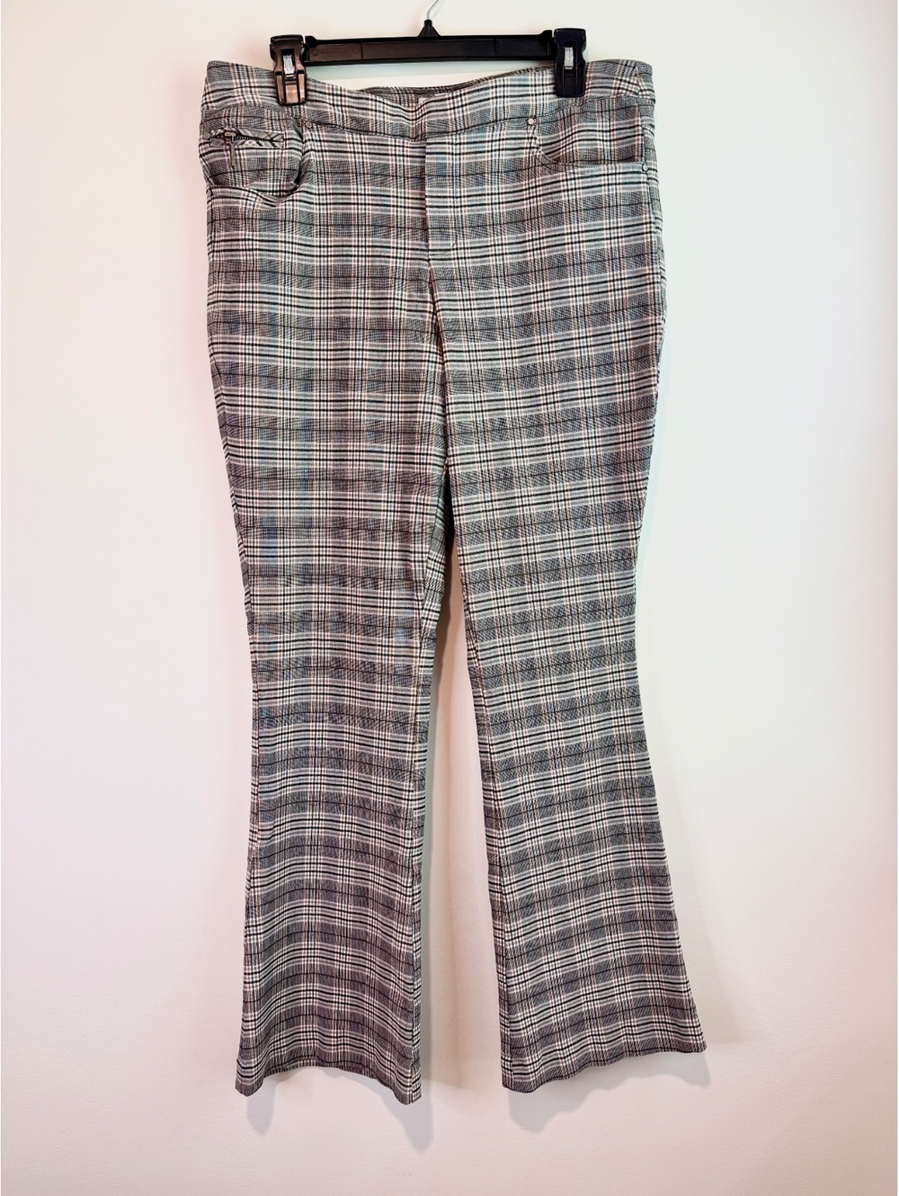 Cato Mid-Rise Plaid Pants Size 16
